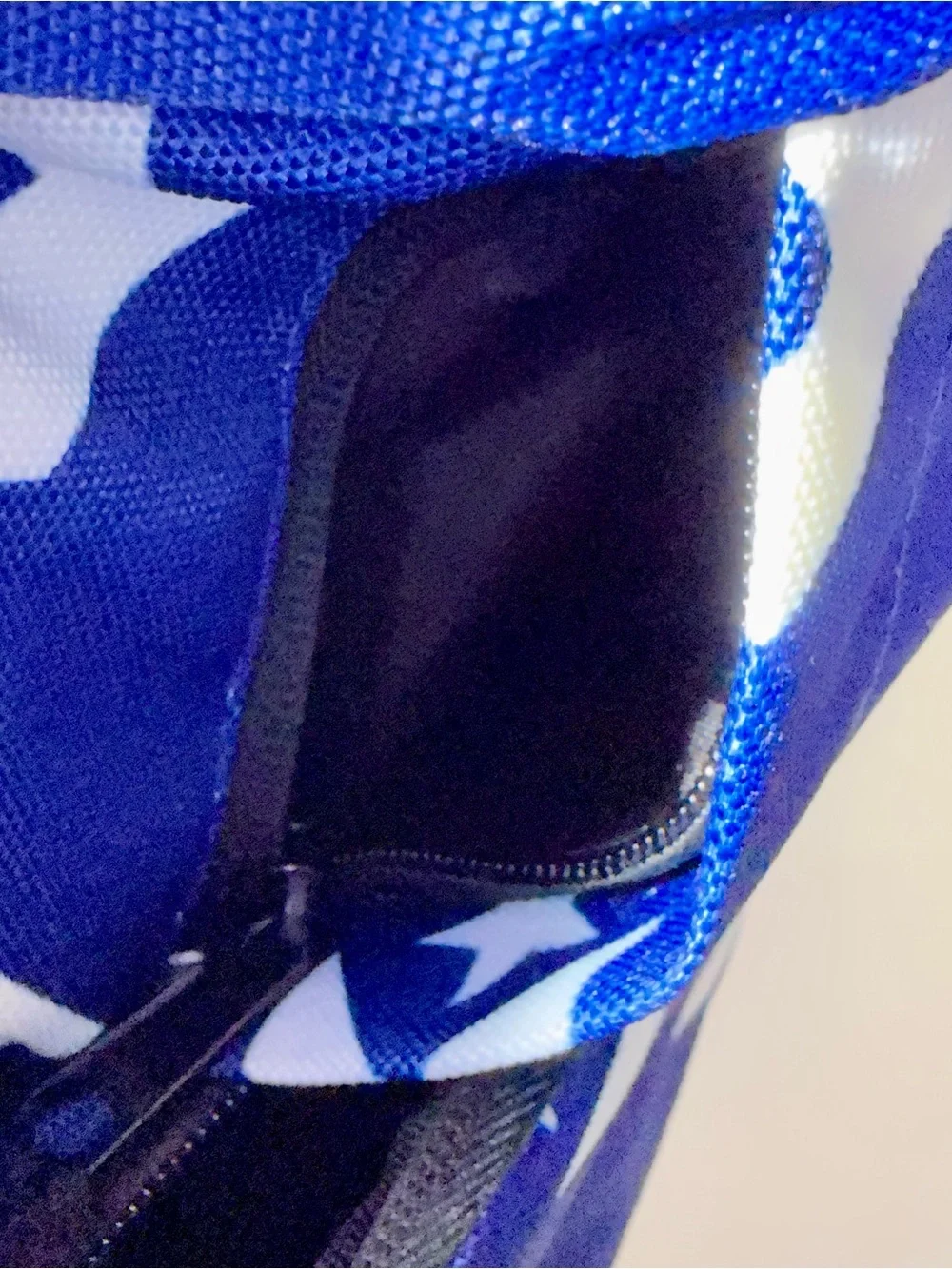 Converse patterned go